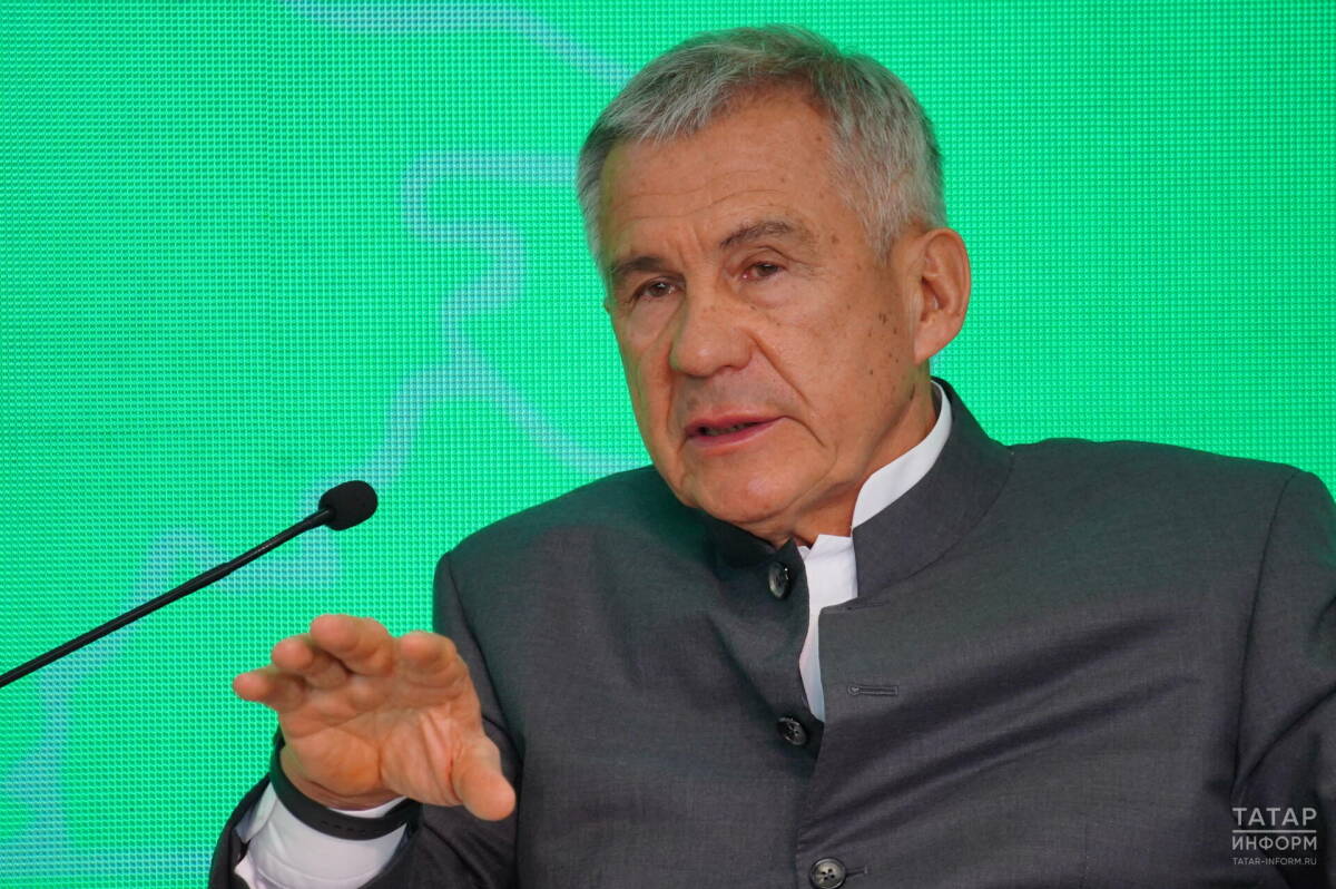 Миңнеханов ЦУМ турында: Анда шоурум түгел, ә реаль тормыш һәм һөнәрчеләр булырга тиеш