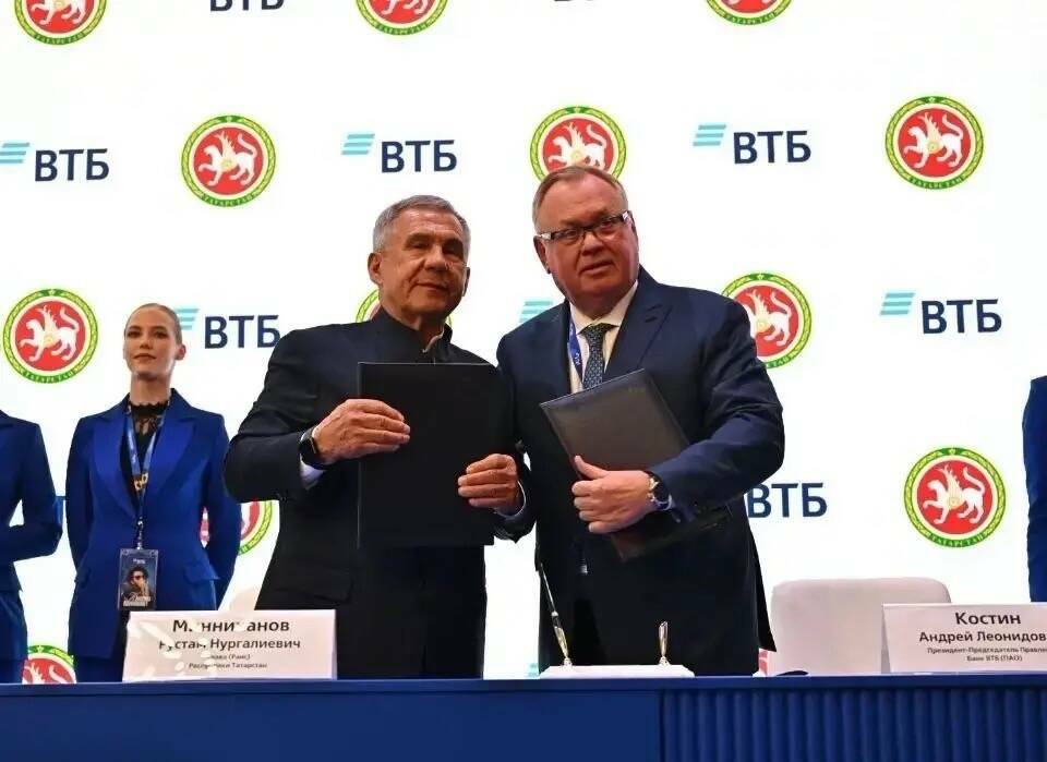 Рөстәм Миңнеханов «ВТБ банкы» башлыгы Андрей Костин белән очрашты