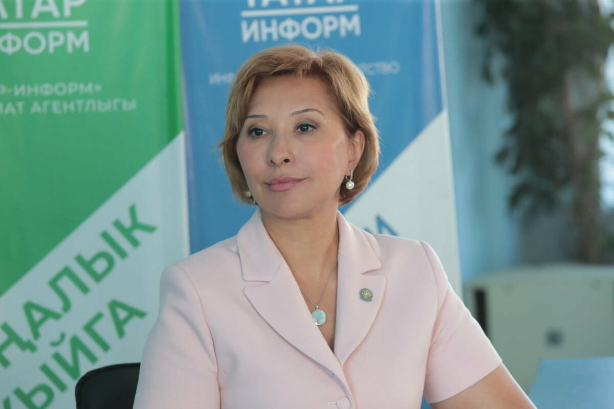 О запуске в Татарстане Электронной доски почета, ситуации на рынке труда, динамике зарплат, трудоустройстве инвалидов и участников СВО в интервью главному редактору «Татар-информа» Ринату Билалову рассказала министр труда, занятости и социальной защиты РТ Эльмира Зарипова.