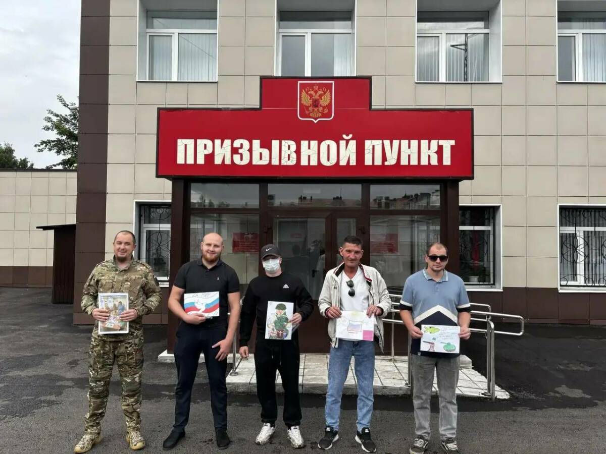 Пятеро мужчин из Бугульмы отправились на службу по контракту