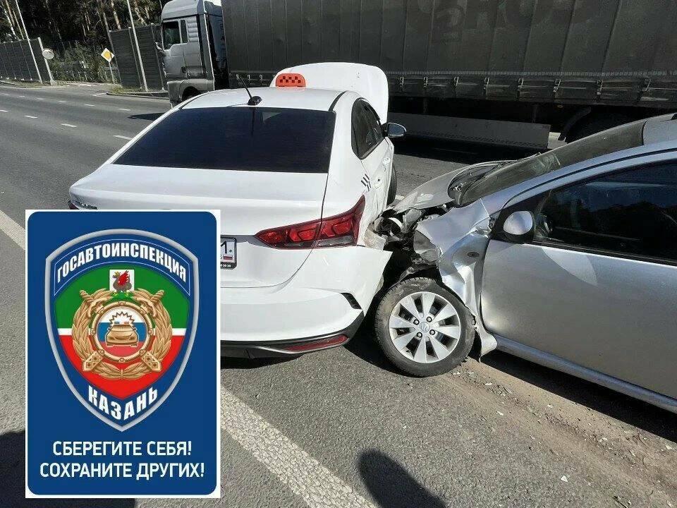 На Горьковском шоссе в Казани затруднено движение из-за ДТП с тремя авто
