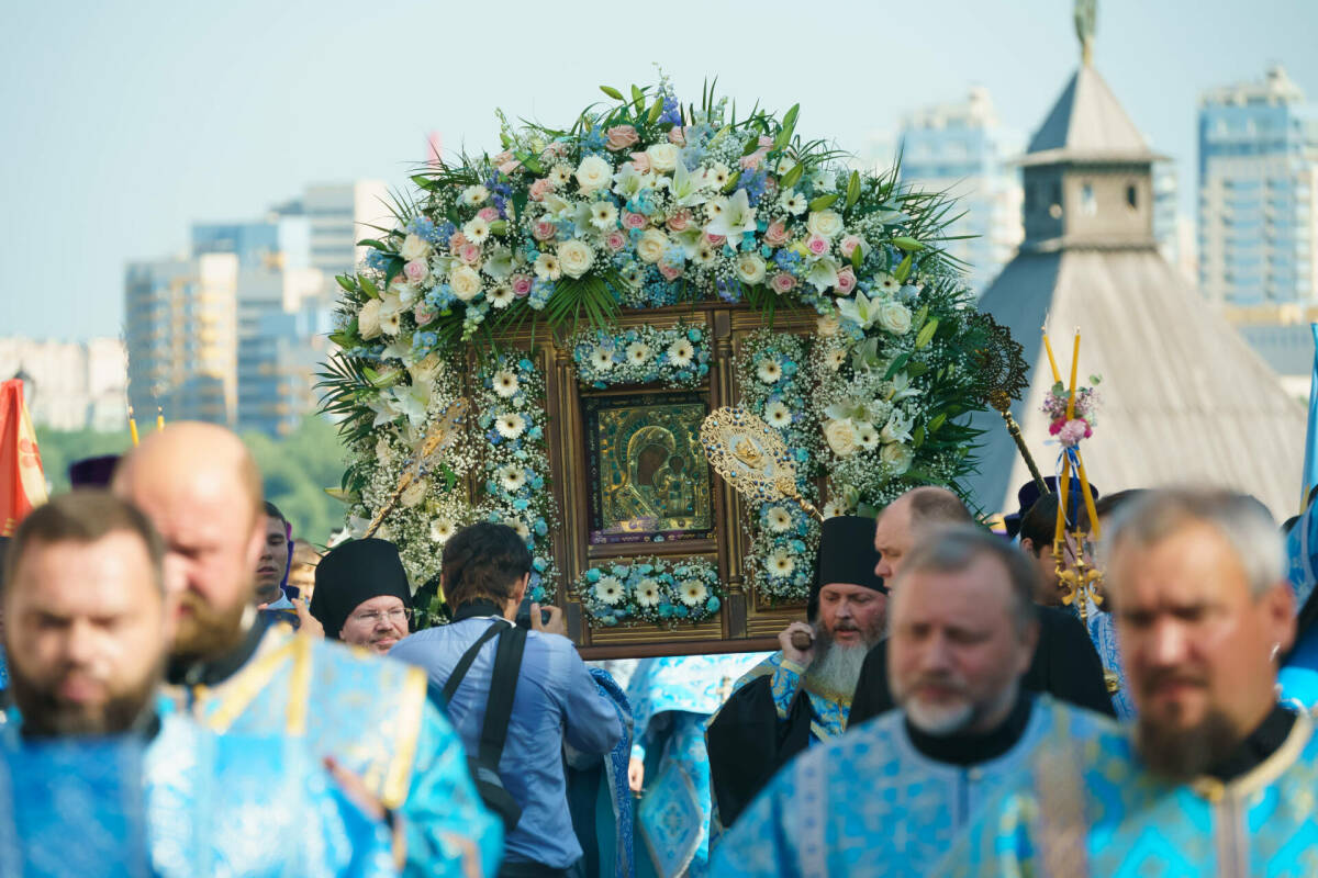 Патриарх наградил Премьер-министра РТ и митрополита Кирилла орденами РПЦ