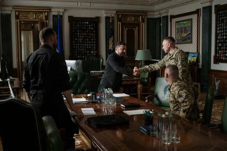 «Я сказал – Драпатый»: зачем Зеленский сменил главкома ВСУ