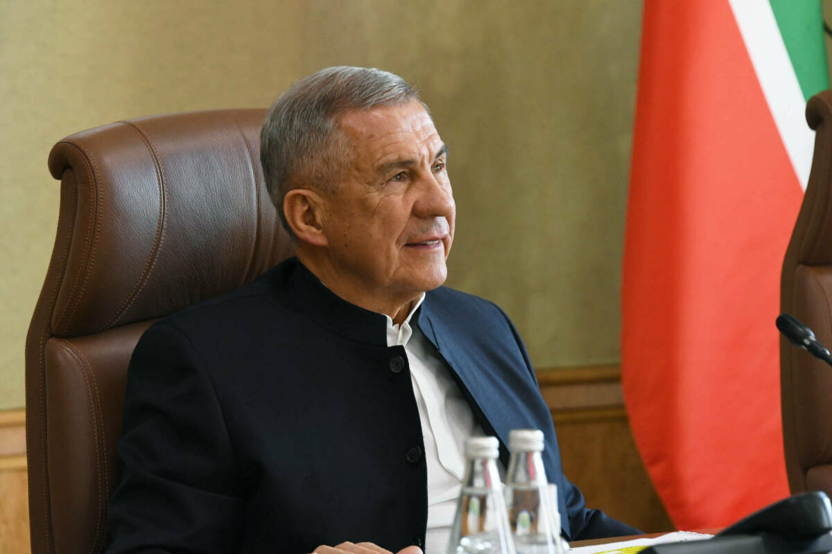 Минниханов поручил завершить уборку зерновых в Татарстане до конца августа