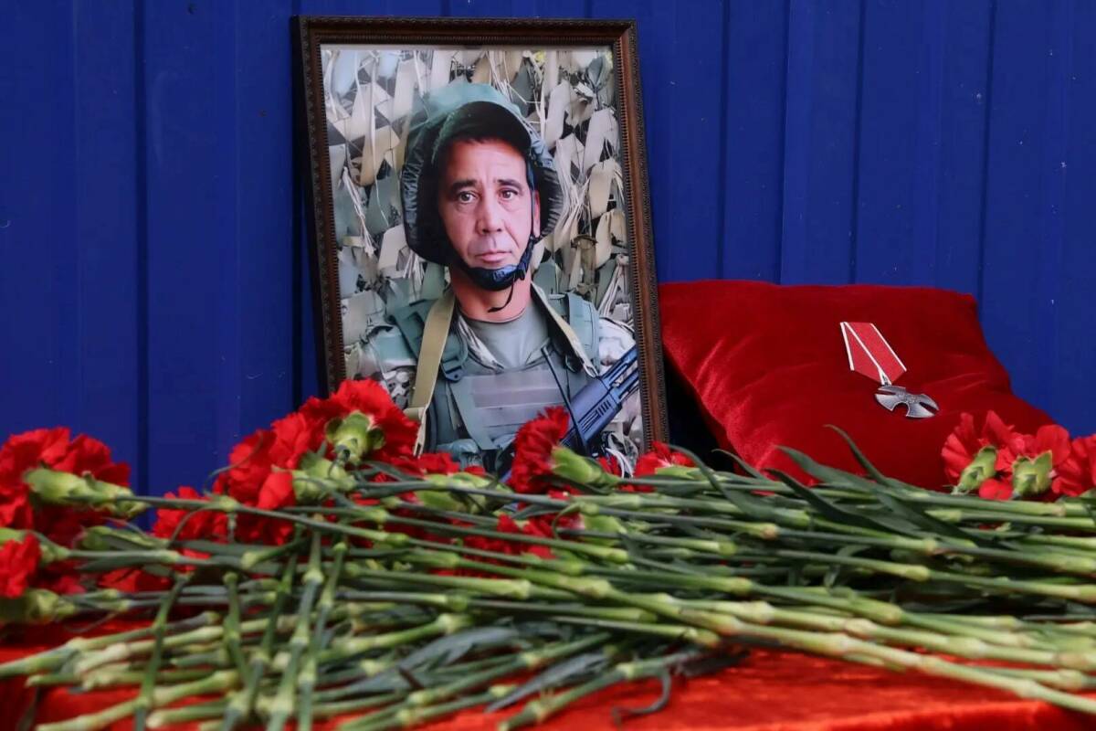 В Актанышском районе открыли мемориальную доску участнику СВО