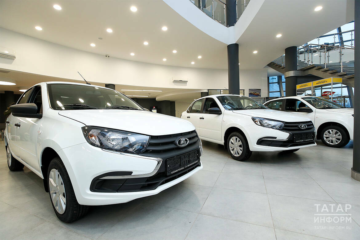 LADA впереди, «китайцы» наступают: что происходит на российском авторынке