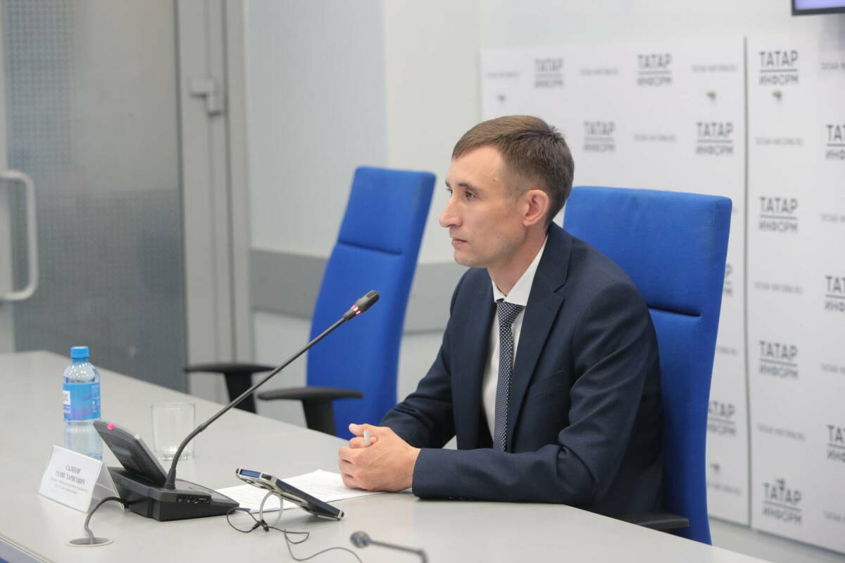Бесперебойная подача газа в дома и безопасность при его использовании зависят от состояния сетей и исправности оборудования. О подготовке газового хозяйства к зиме, техобслуживании и мерах безопасности на пресс-конференции в «Татар-информе» рассказал заместитель генерального директора ООО «Газпром трансгаз Казань» по производству Рамис Саляхов.