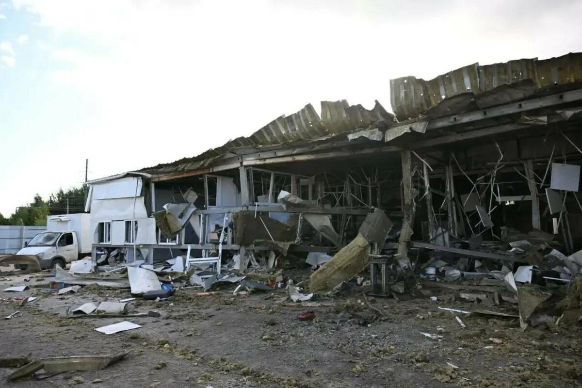 В Нижнекамске при атаке БПЛА 9 человек погибли в хостеле на территории промзоны