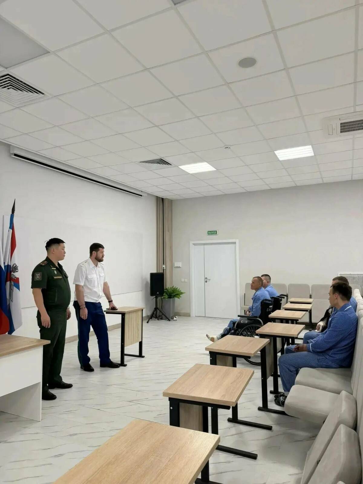 Участников СВО, лечащихся в Казани, проконсультировали по вопросам выплат