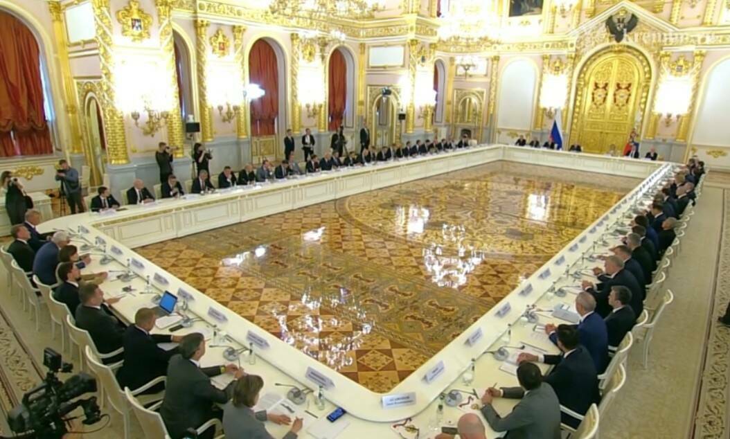 Минниханов принимает участие в заседании Совета при Президенте РФ по нацпроектам