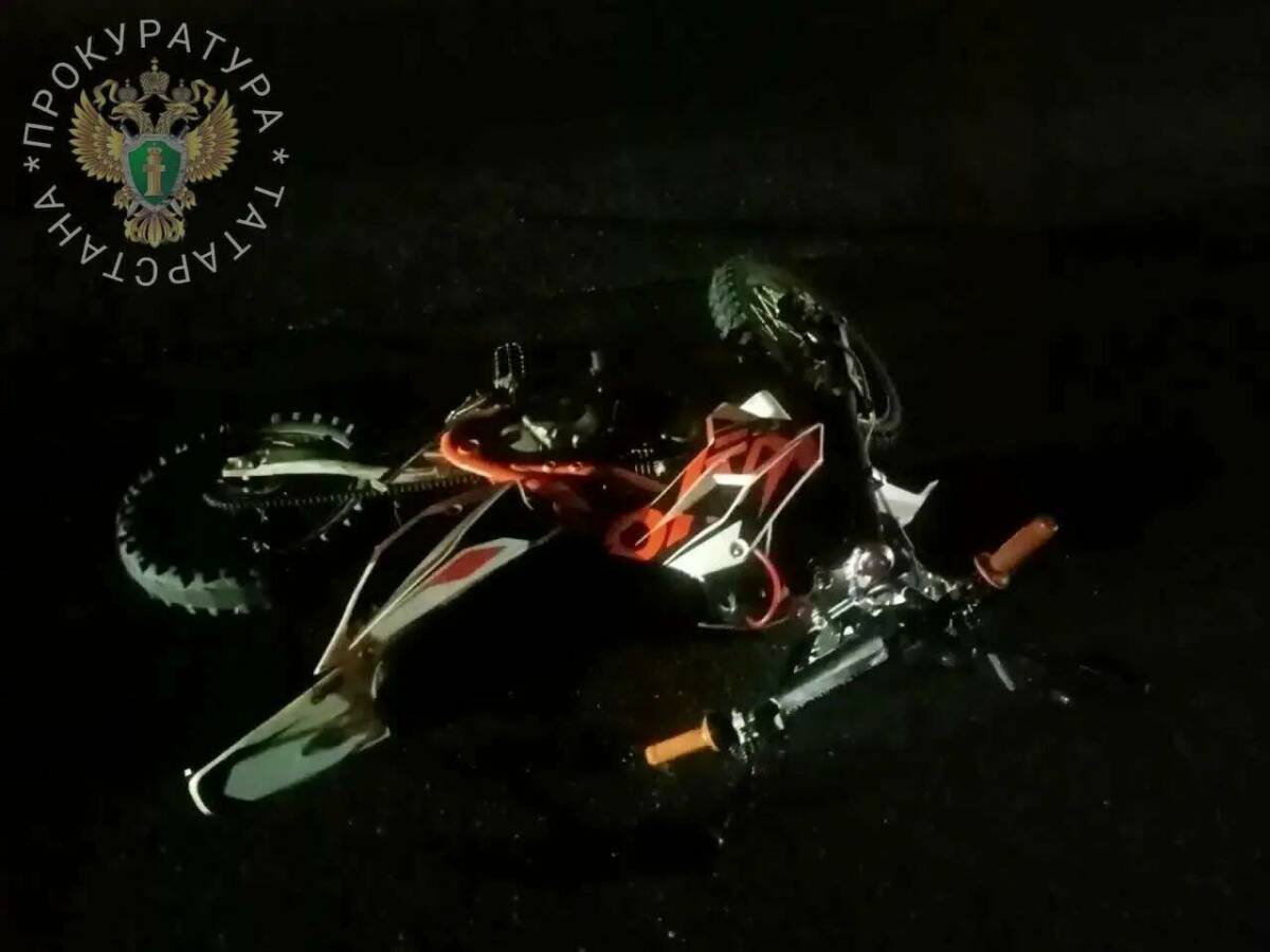 В Татарстане подросток на питбайке погиб, влетев в металлическое ограждение