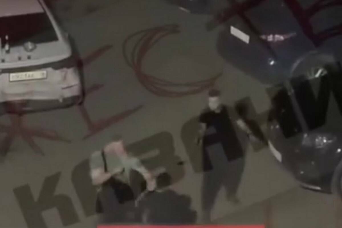 Выстрелил в лицо: драку со стрельбой сняли на видео в Казани