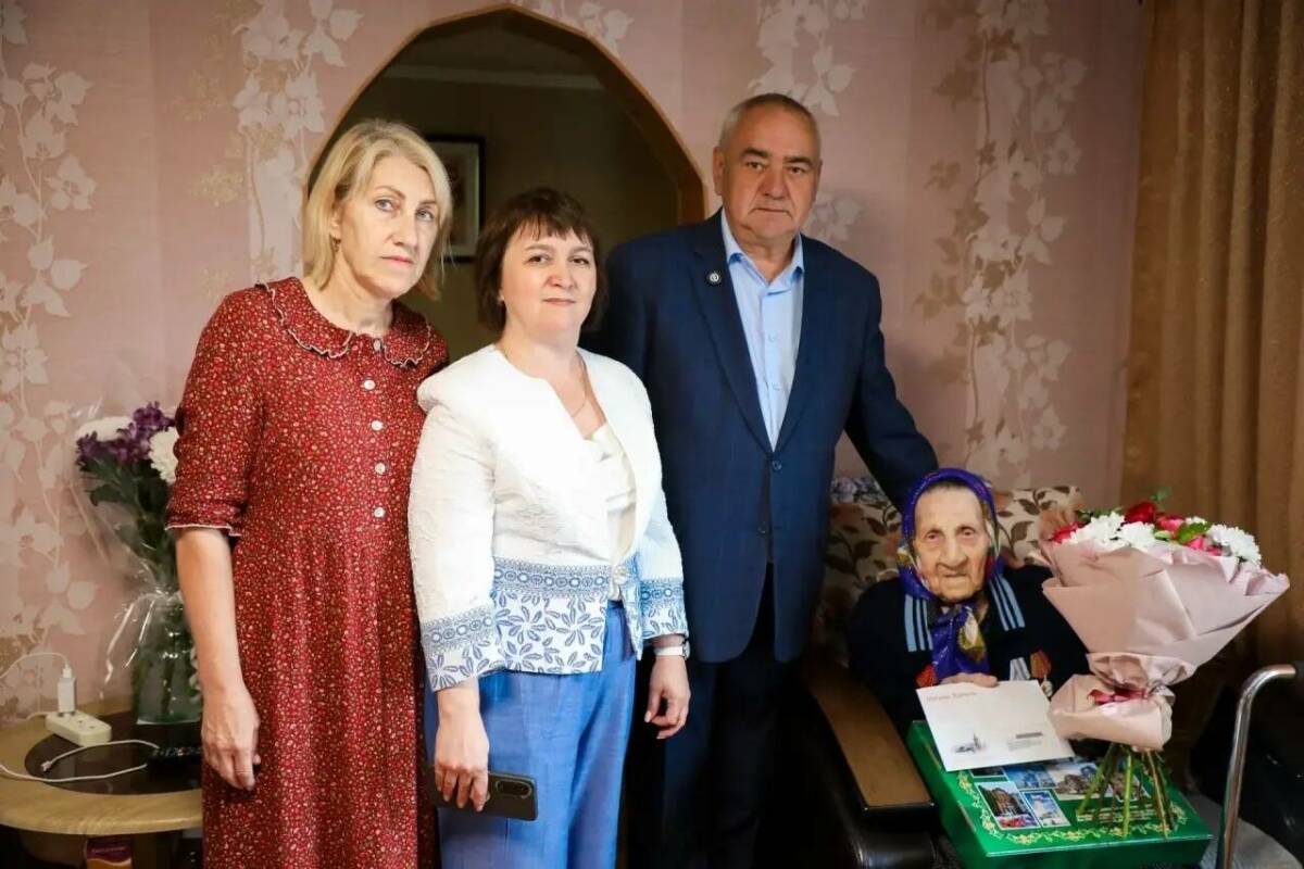 В Бугульме поздравили с 95-летием труженицу тыла Марию Ильину