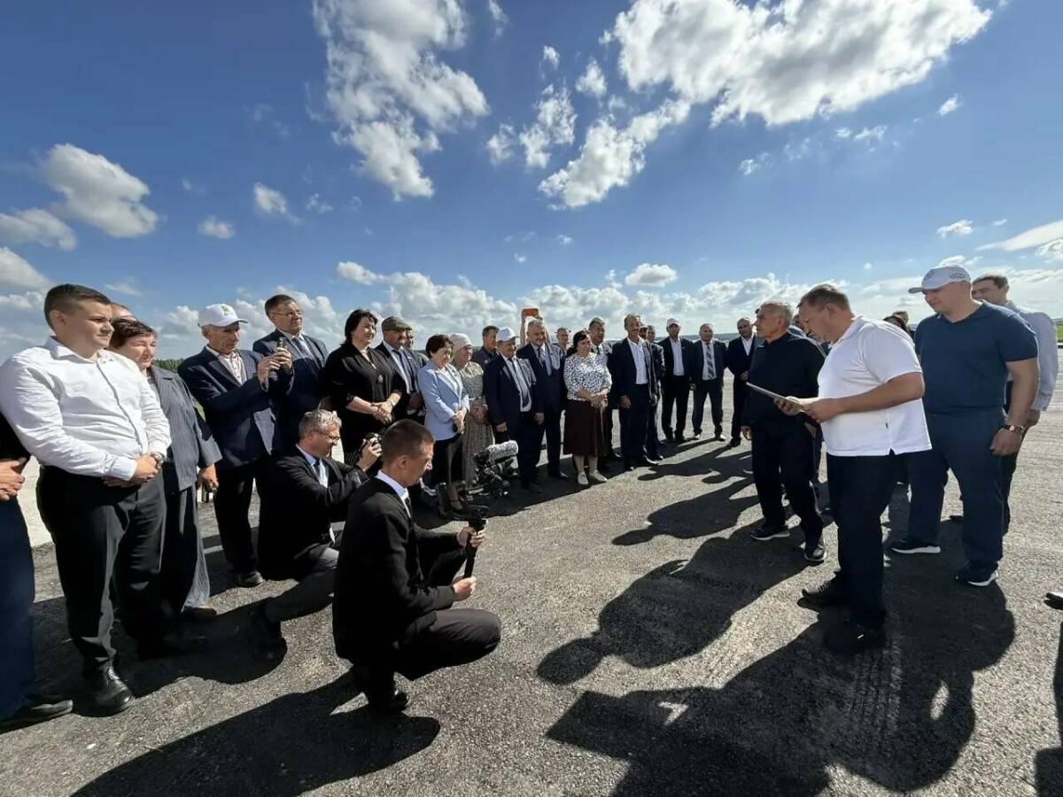 Минниханов с рабочей поездкой посетил Арский район Татарстана