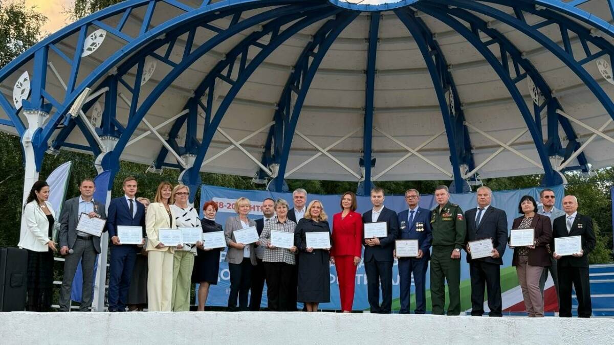 Труд, доблесть и память: в Челнах наградили лучших работников