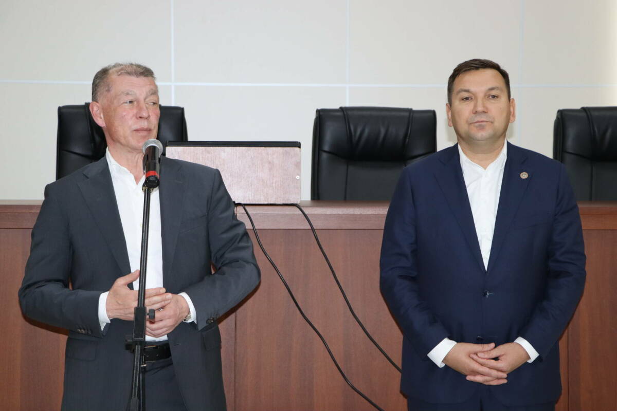 Топилин в Апастово почтил память участников спецоперации