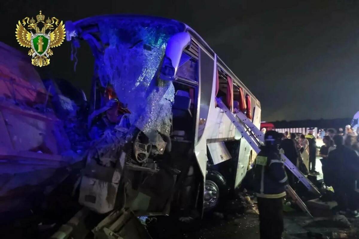 Шесть человек погибли и 28 пострадали в ДТП с автобусом на Ставрополье