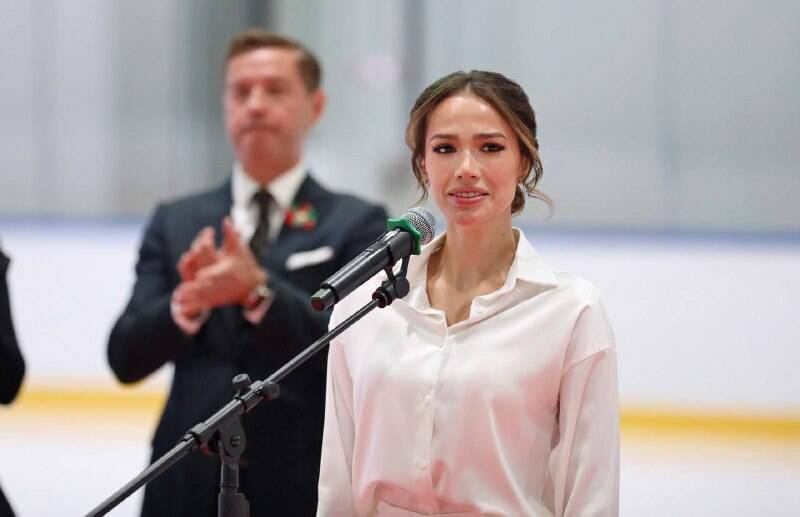 Слезы Загитовой, новый тренер Петросян, брак Медведевой: что в летней «фигурке»
