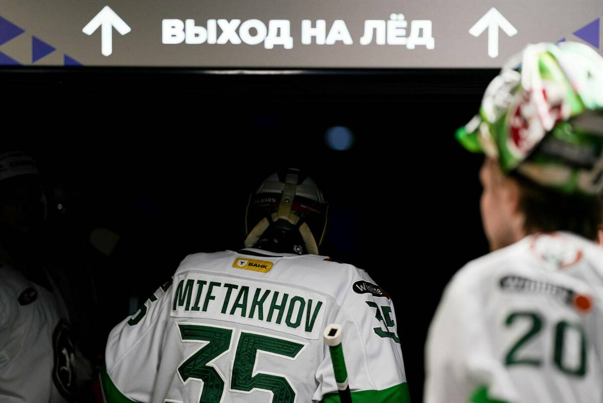 «Ак Барс» обменял права на вратаря Мифтахова в клуб из Китая