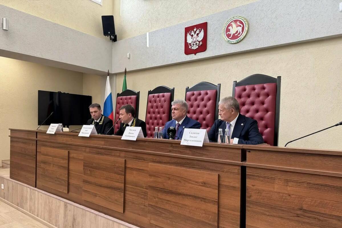 Коллективу суда Набережных Челнов представили нового председателя