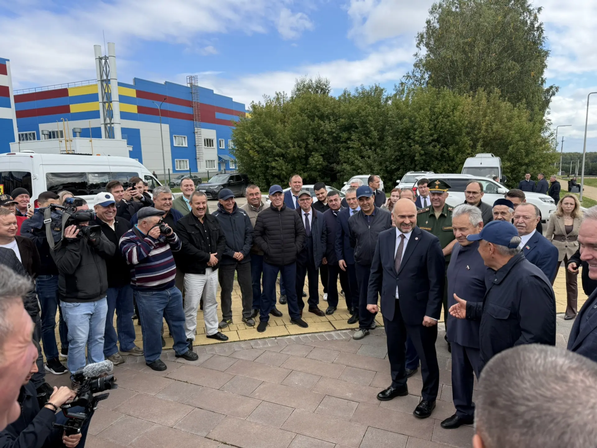 Раис РТ оценил темпы строительства социальных объектов в Тюлячинском районе