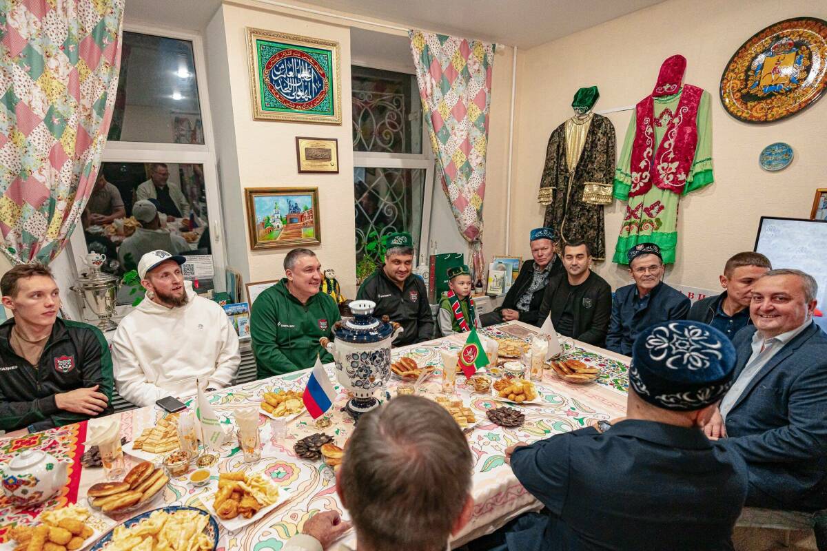 «Ак Барс» встретился с татарской общиной Нижнего Новгорода