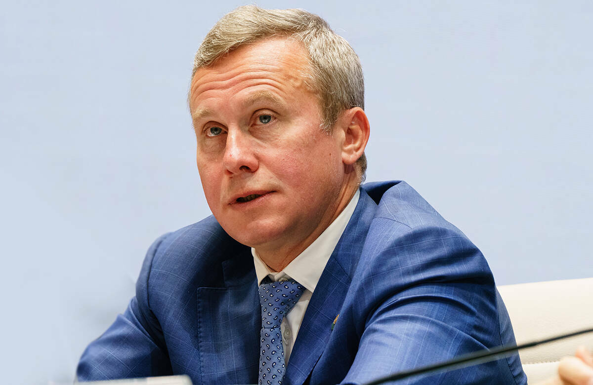 Александр Груничев возглавил Высшую школу государственного и муниципального управления КФУ, сменив Игоря Привалова. Чем занимается школа, которая обучает чиновников и кадровый резерв Татарстана, и чего коллеги ждут от бывшего руководителя регулирующих ведомств – в материале «Татар-информа».
