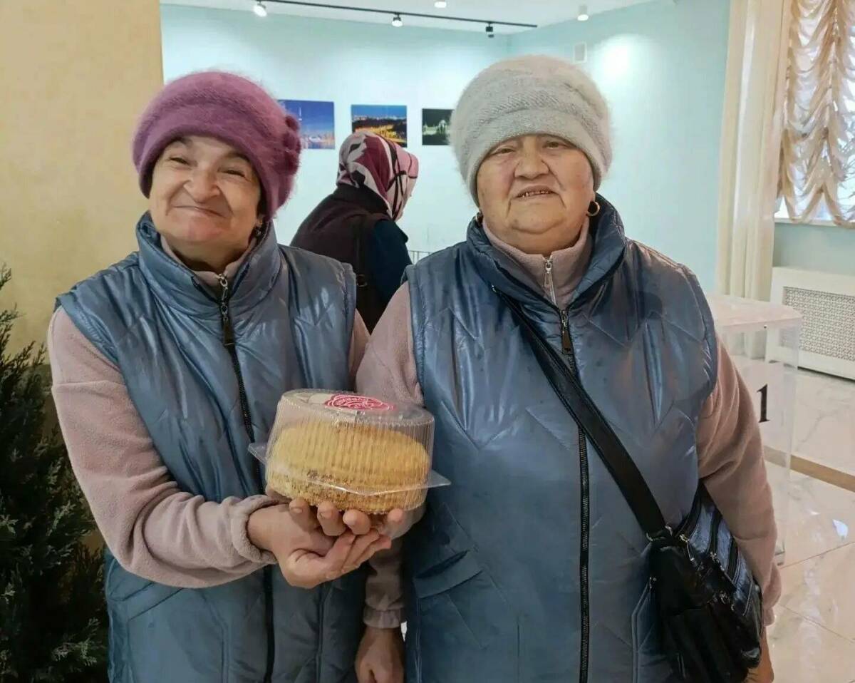 Каусар Нигматзянова одной из первых пришла на выборы в Апастово