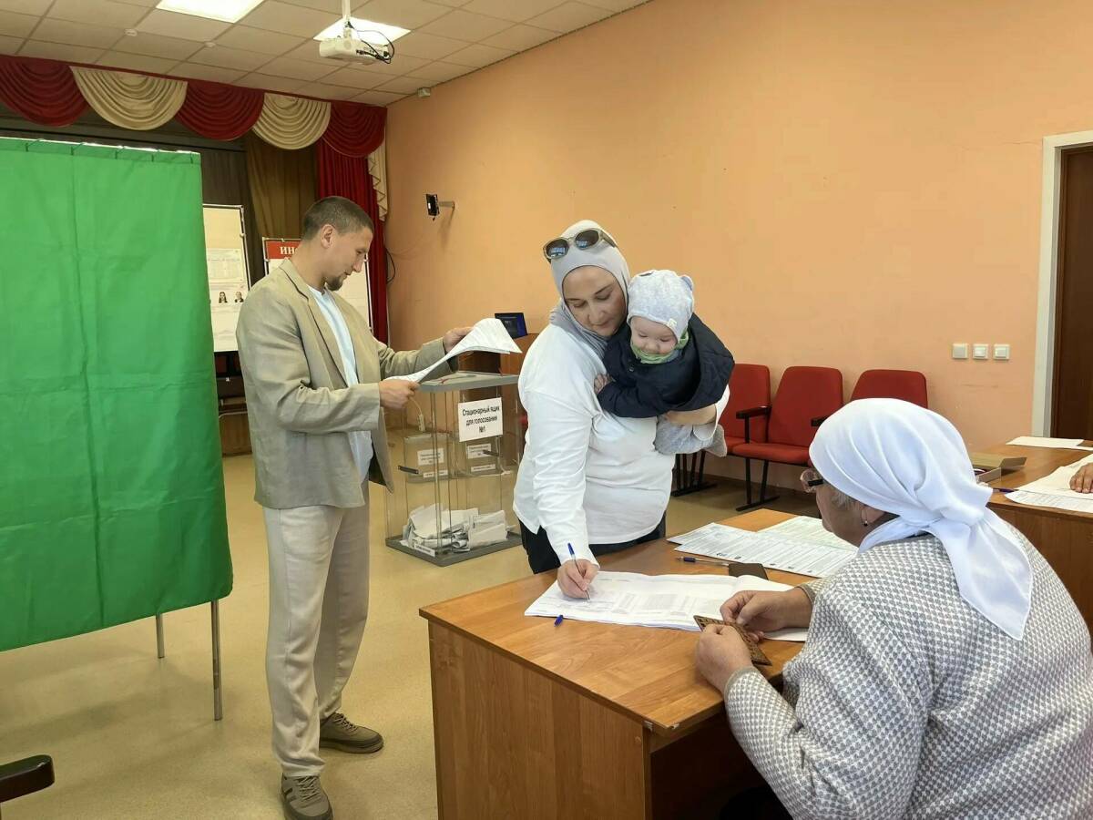 «Важно не оставаться в стороне»: чемпион Европы проголосовал в Кукморском районе