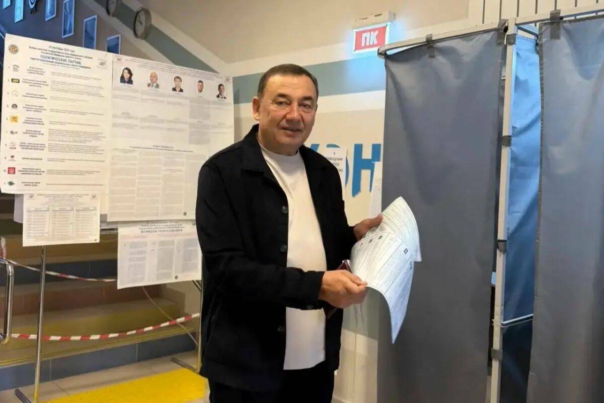 Депутат Госдумы Марат Нуриев проголосовал во второй день выборов