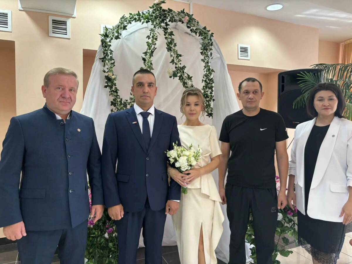 Участник СВО Леонид Игнашев женился в день выборов в Дрожжановском районе