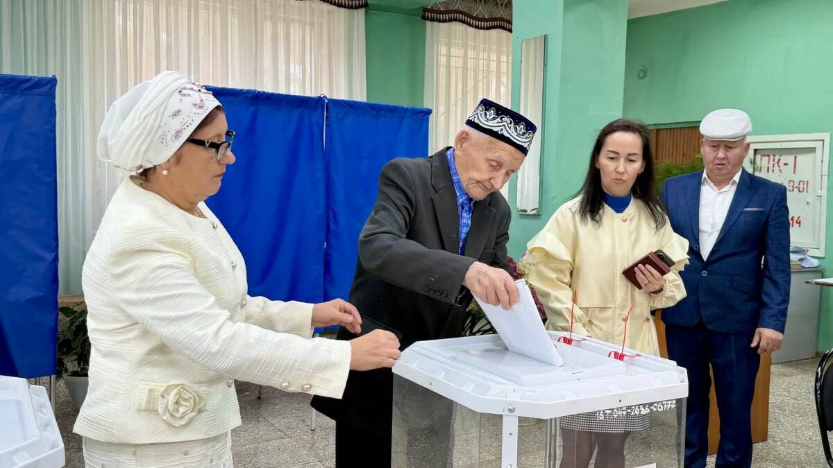 «Я как ураган!»: 100-летний житель Тукаевского района пришел на выборы
