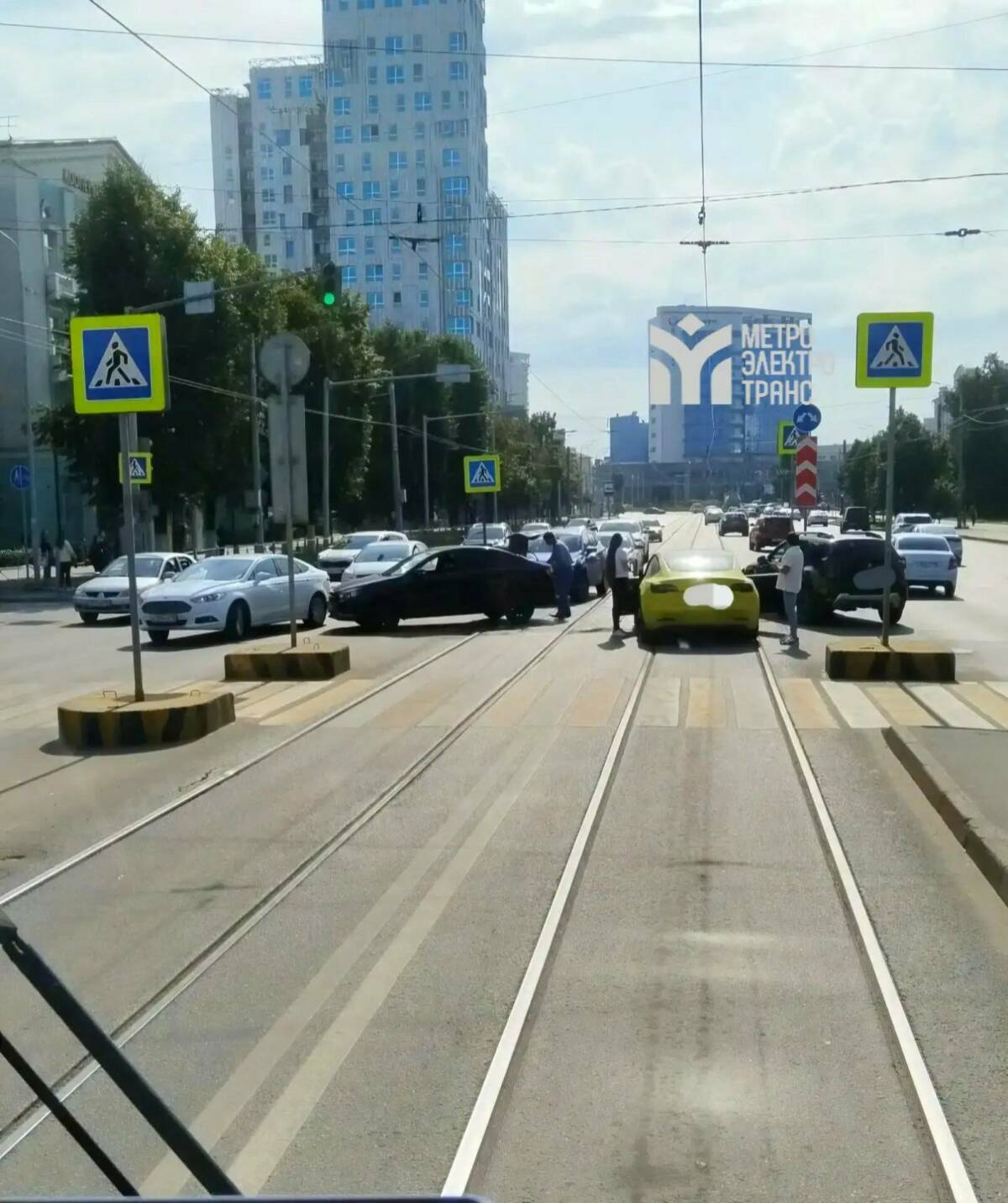 В Казани трамваи 4-го маршрута встали из-за ДТП на путях