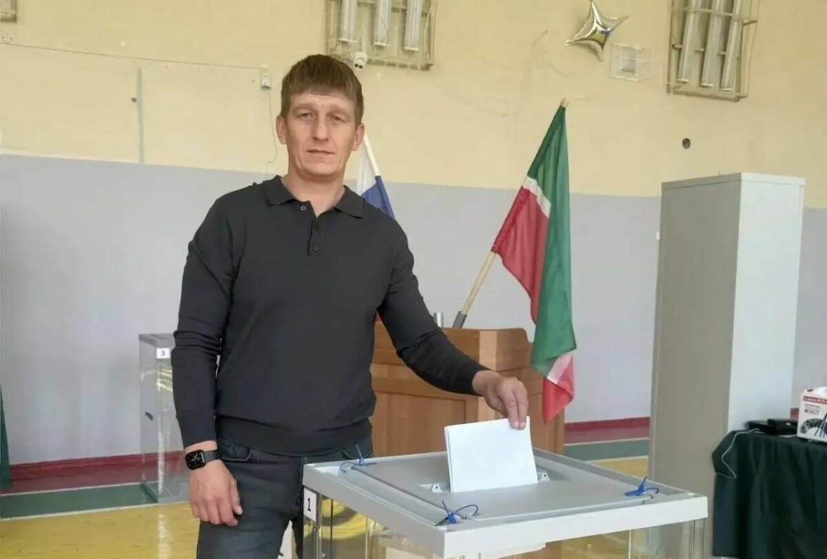 Двукратный чемпион мира по армрестлингу проголосовал в Пестречинском районе