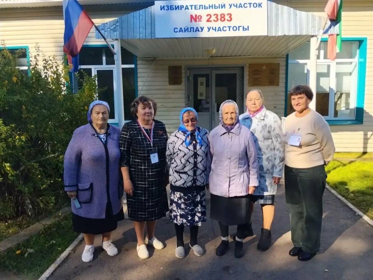 В Пестречинском районе «серебряные волонтеры» совмещают выборы и помощь бойцам