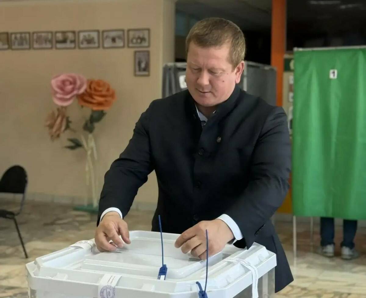 «Я сделал свой выбор»: глава Мамадышского района проголосовал