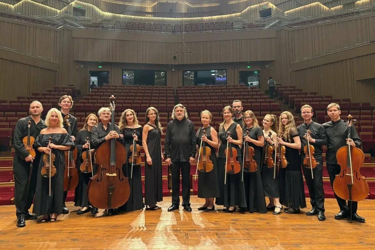 Казанский камерный оркестр La Primavera сыграл «лунные» произведения в Китае