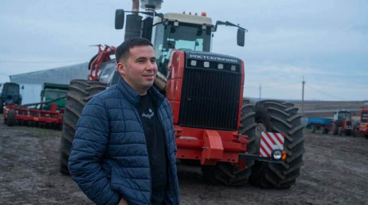 Тяжелый труд и надежная техника: как фермер из Апастово строит будущее села