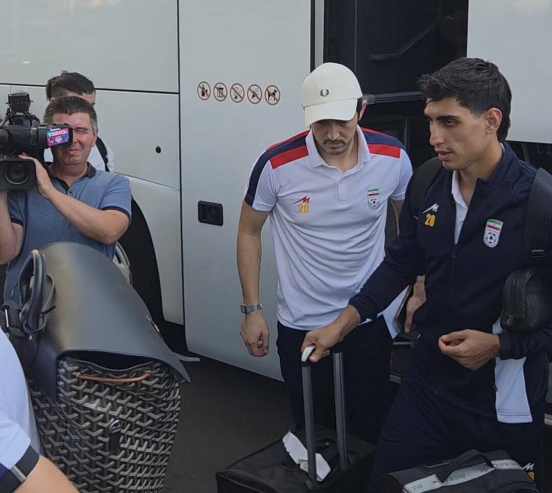 Сердар Азмун прилетел в Казань вместе со сборной Ирана