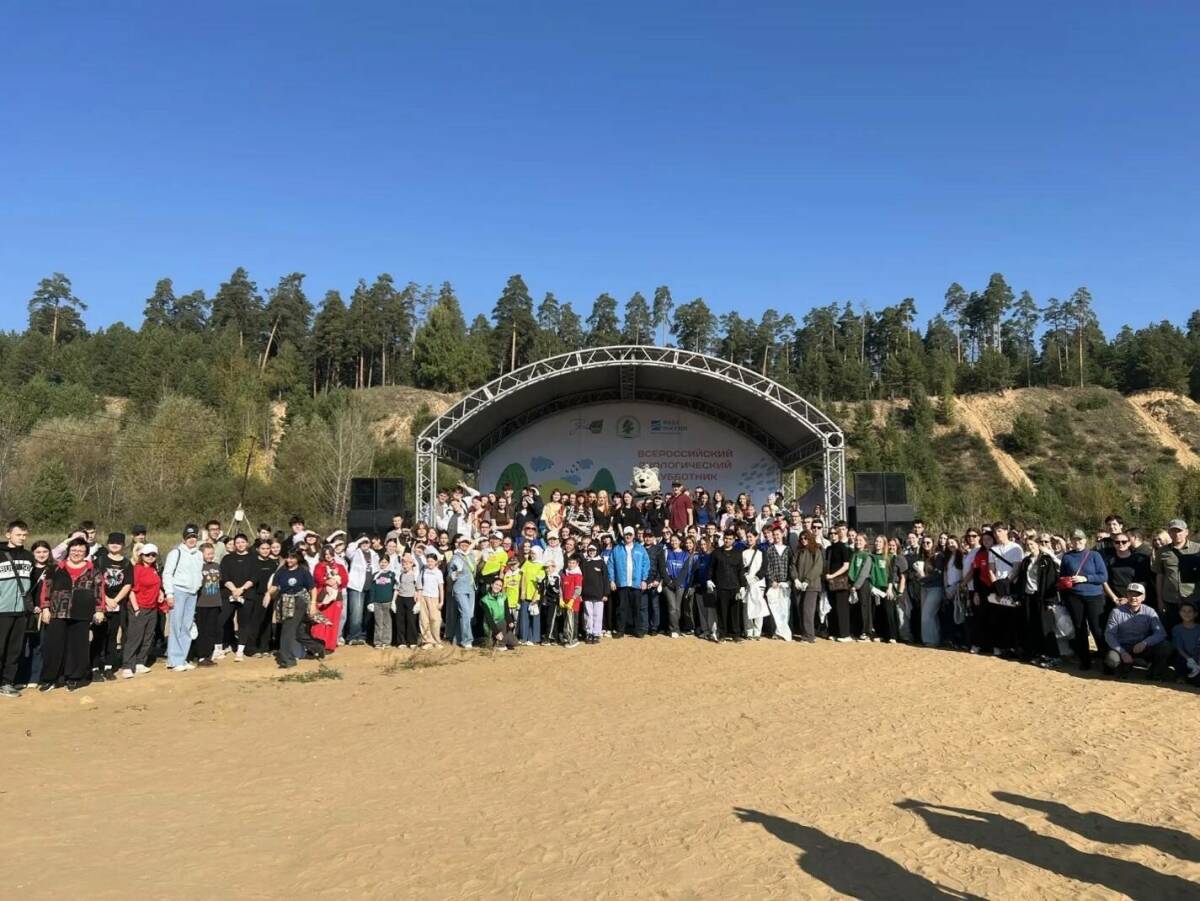 В субботнике на берегу озера Изумрудное приняли участие 500 татарстанцев