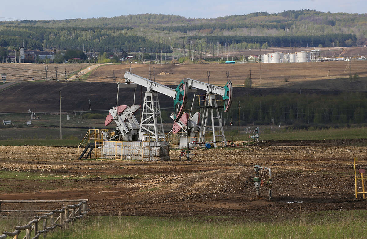 Российские нефтяники и газовики, перефразируя героя одного из нижеследующих вопросов, хотят как лучше, и у них это, как всегда, получается. За это им, а также «нефти-матушке» и «газу-батюшке» в День работников нефтяной и газовой промышленности посвящается тест «Татар-информа».