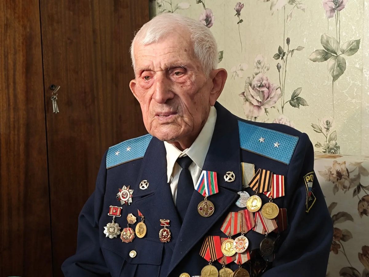 В Казани ветерана двух войн Петра Чирвона поздравили со 100-летним юбилеем
