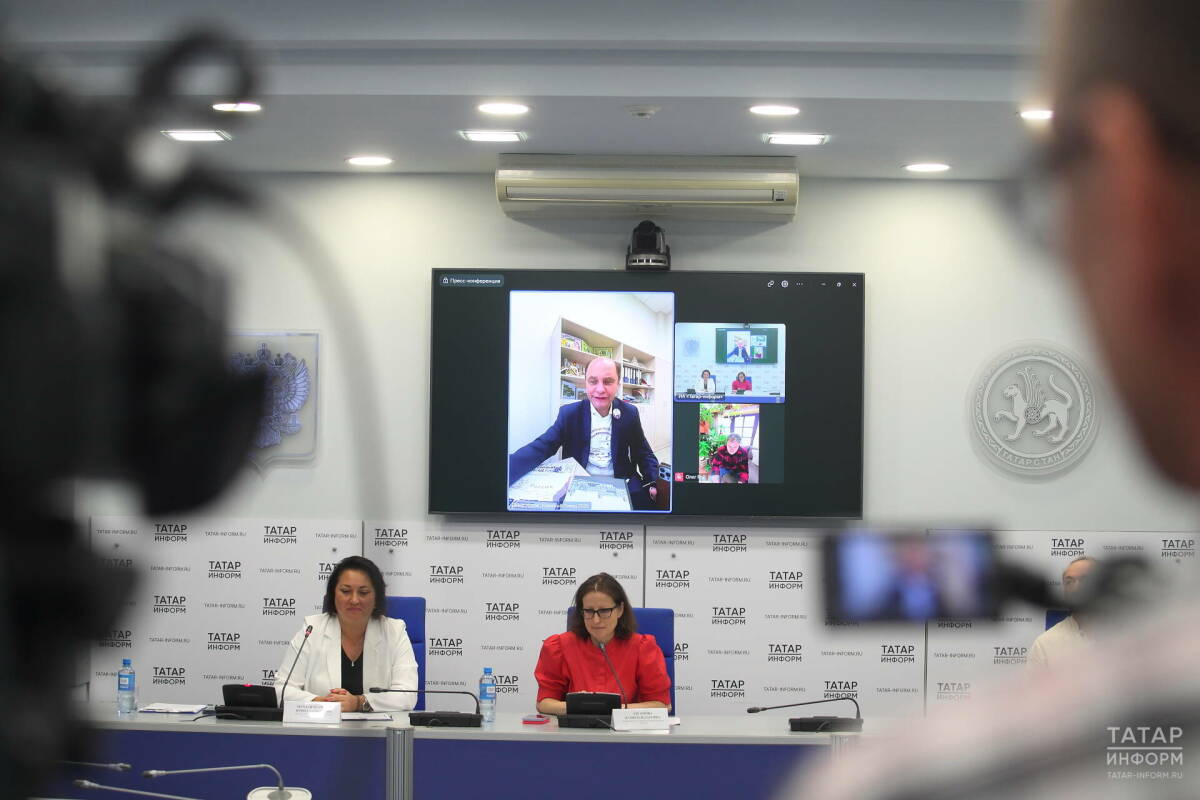 Денис Котов назвал тревожной ситуацию с чтением книг в России