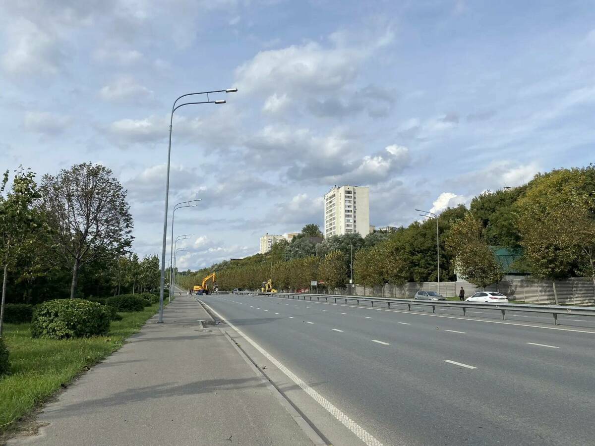 Проспект Универсиады в Казани перекрыли из-за ремонта канализации