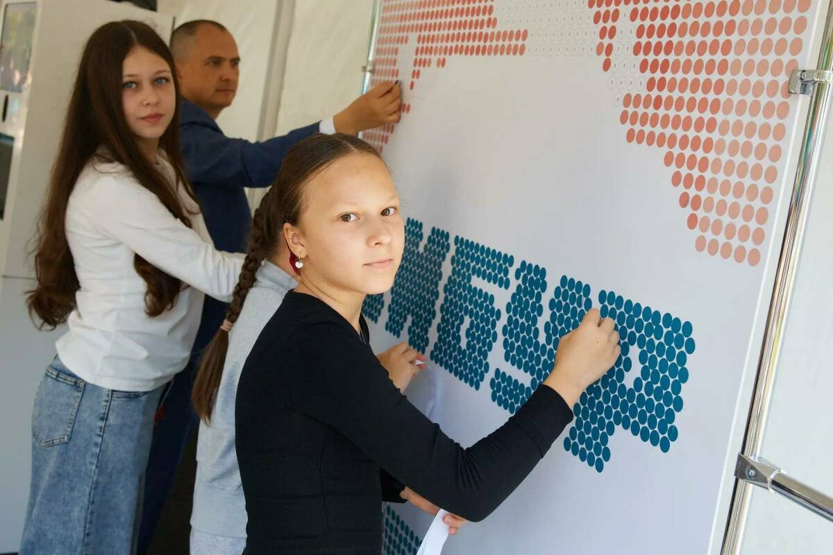 «У нас семейная династия»: кого наградили на «Фестивале достижений» КОСа