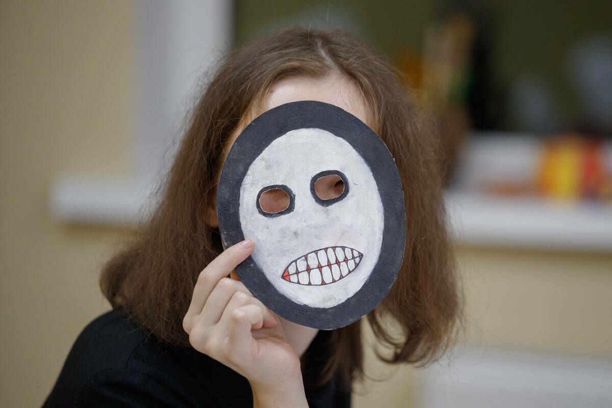 Каждый человек иногда врет, но есть те, чья фантазия превращается в болезнь. Врач-психиатр Республиканской клинической психиатрической больницы Татарстана Оксана Захарова рассказала «Татар-информу» о том, что к этому приводит, как распознать патологического лжеца и можно ли отучить его рассказывать небылицы.