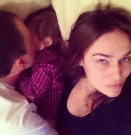 Водонаева выложила фото с мужем в постели