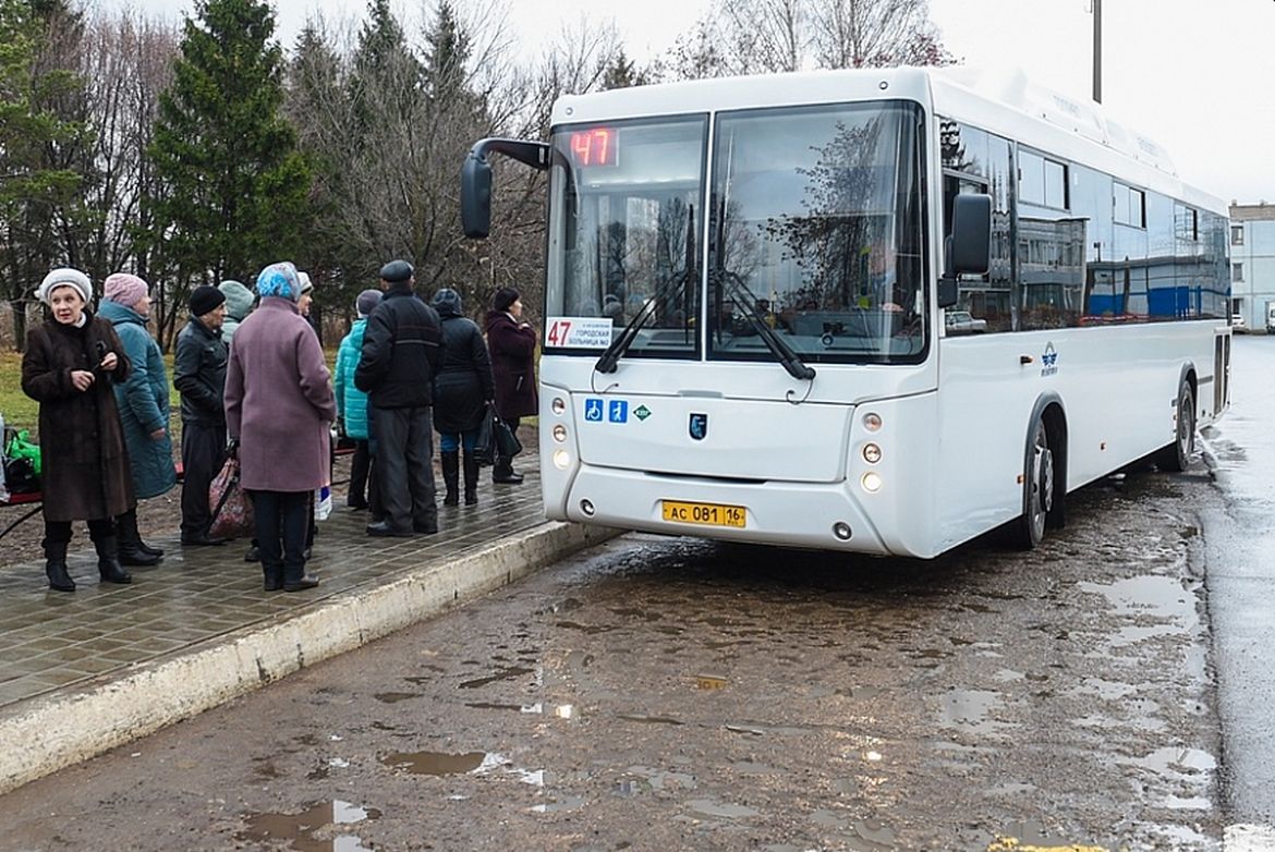 Автобус казань нижнекамск автовокзал. Автобус ПАТП Нижнекамск. Нижнекамск автобусные маршруты. ПАТП-1 Нижнекамск. Автовокзал Нижнекамск.