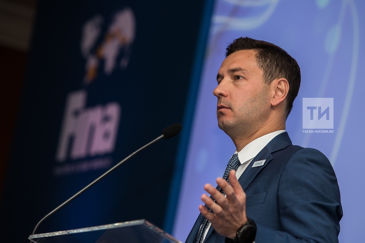 Министр спорта рт. Владимир Леонов министр спорта РТ.