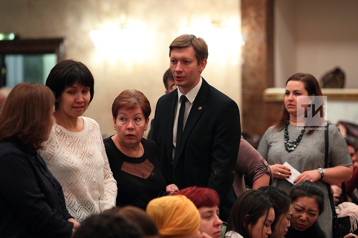 Ре зеро аниме. Rem обои. Рем ре зеро кадры. Re zero rem and ram. Re zero рем и рам.